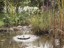 Solárna plávajúca fontána Pontec PondoSolárny ostrov Lily