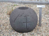 Lávová nádržka tsukubai s čínskymi znakmi pr. 35 cm
